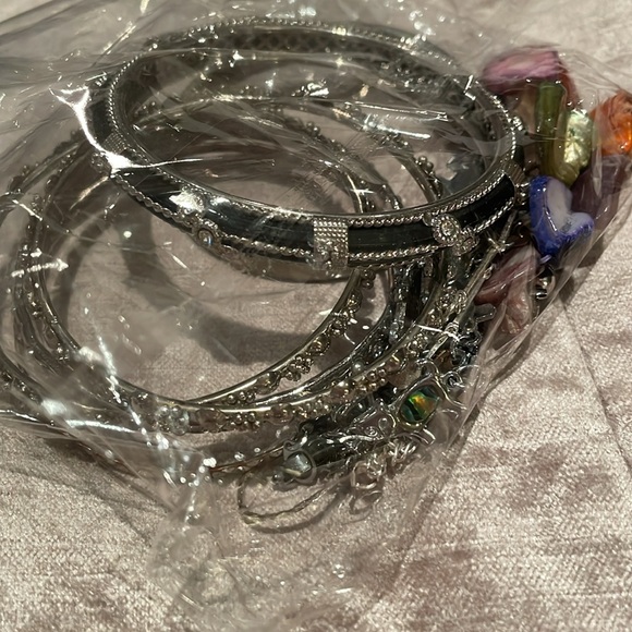 10 Bracelet Mystery Bundle mixed mystery bag - Picture 1 of 5